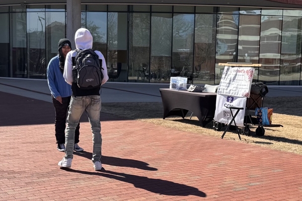 You are currently viewing CCN students sharing the gospel